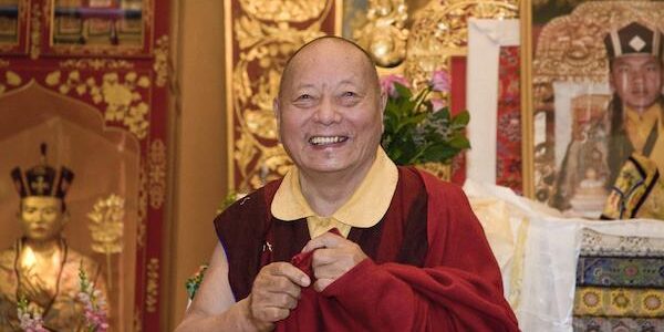 Khenpo Karthar Rinpoche